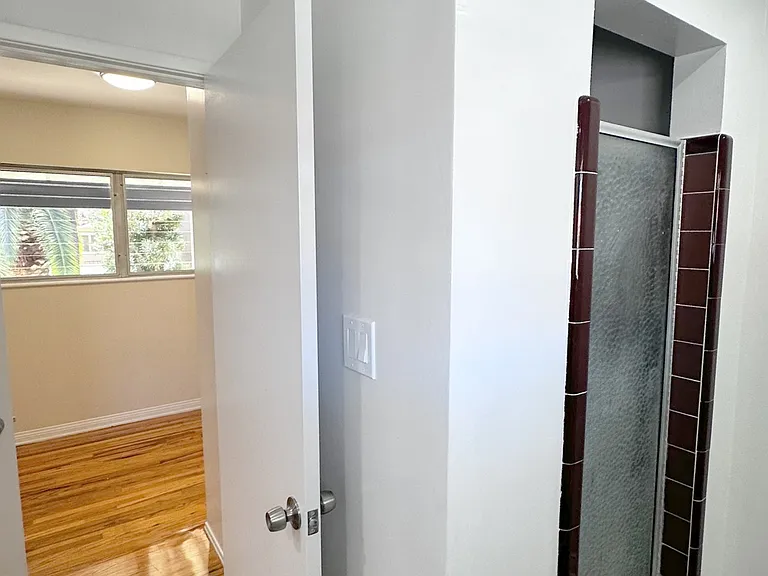 267 Palos Verdes Dr W #4 — Photo 24