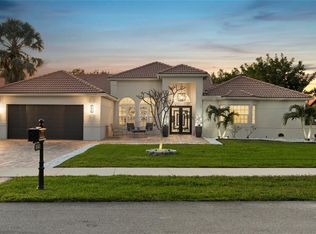 9561 Hollyhock Ct, Davie, FL 33328