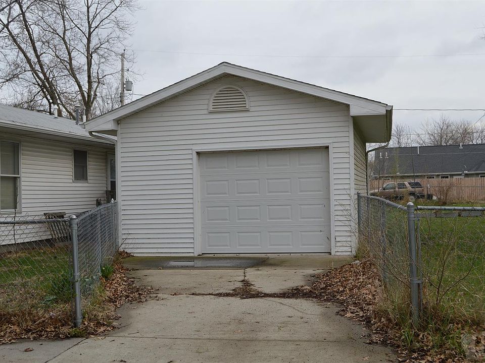 2nd image of 1206 W Valley Ave