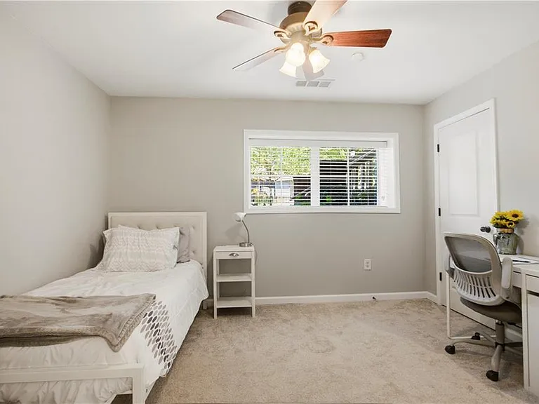 655 Mead St SE #11 — Photo 21