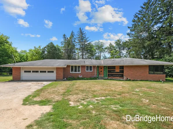 311 Honey Creek Ave SE, Ada, MI 49301
