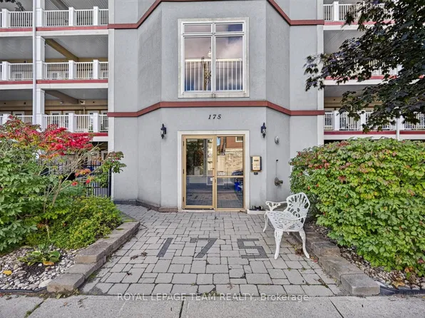 175 Water St #205, Prescott, ON K0E 1T0
