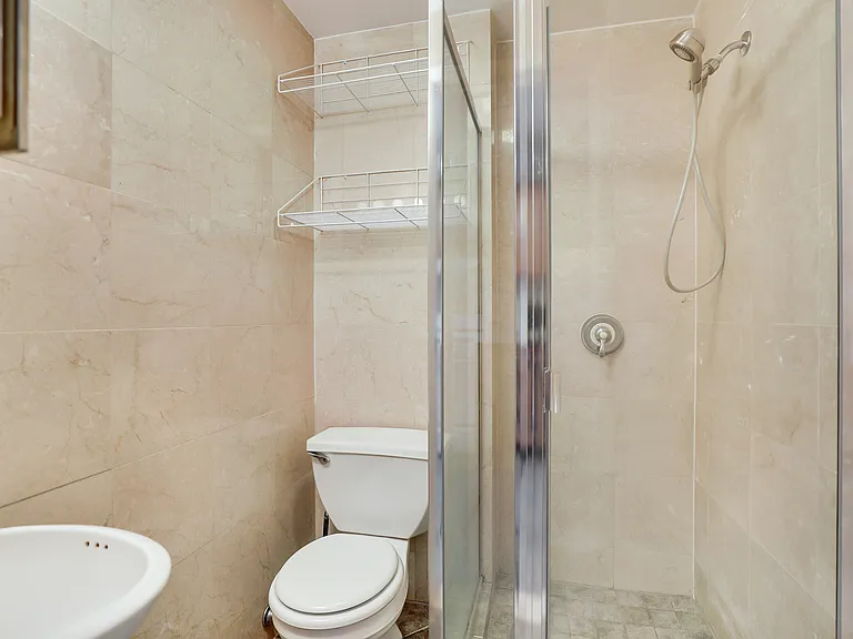 118 Bedford Ave #3L — Photo 5