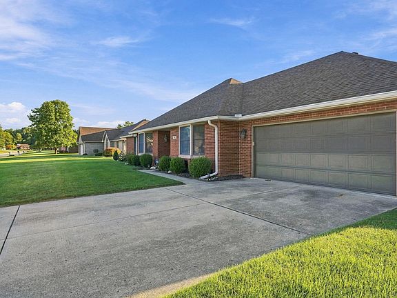 5th image of 842 Deerfield Rd