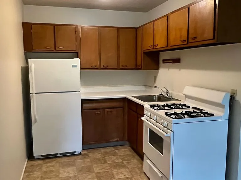 Marcy Park Student Housing Co-op — Photo 27