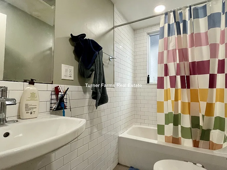 23 Evergreen St #2L — Photo 19
