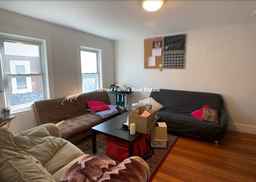 197 College Ave — Photo 2