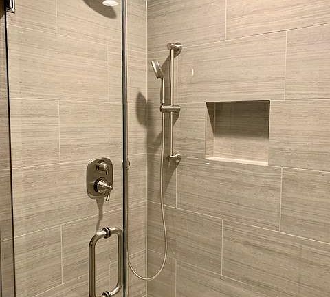 2nd image of 2514 W Diversey Ave #2514/2E