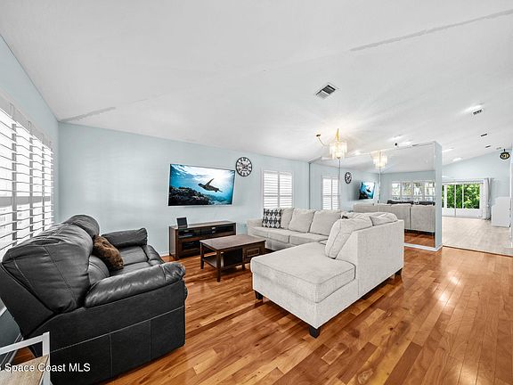 3rd image of 7895 Citrus Creek Dr
