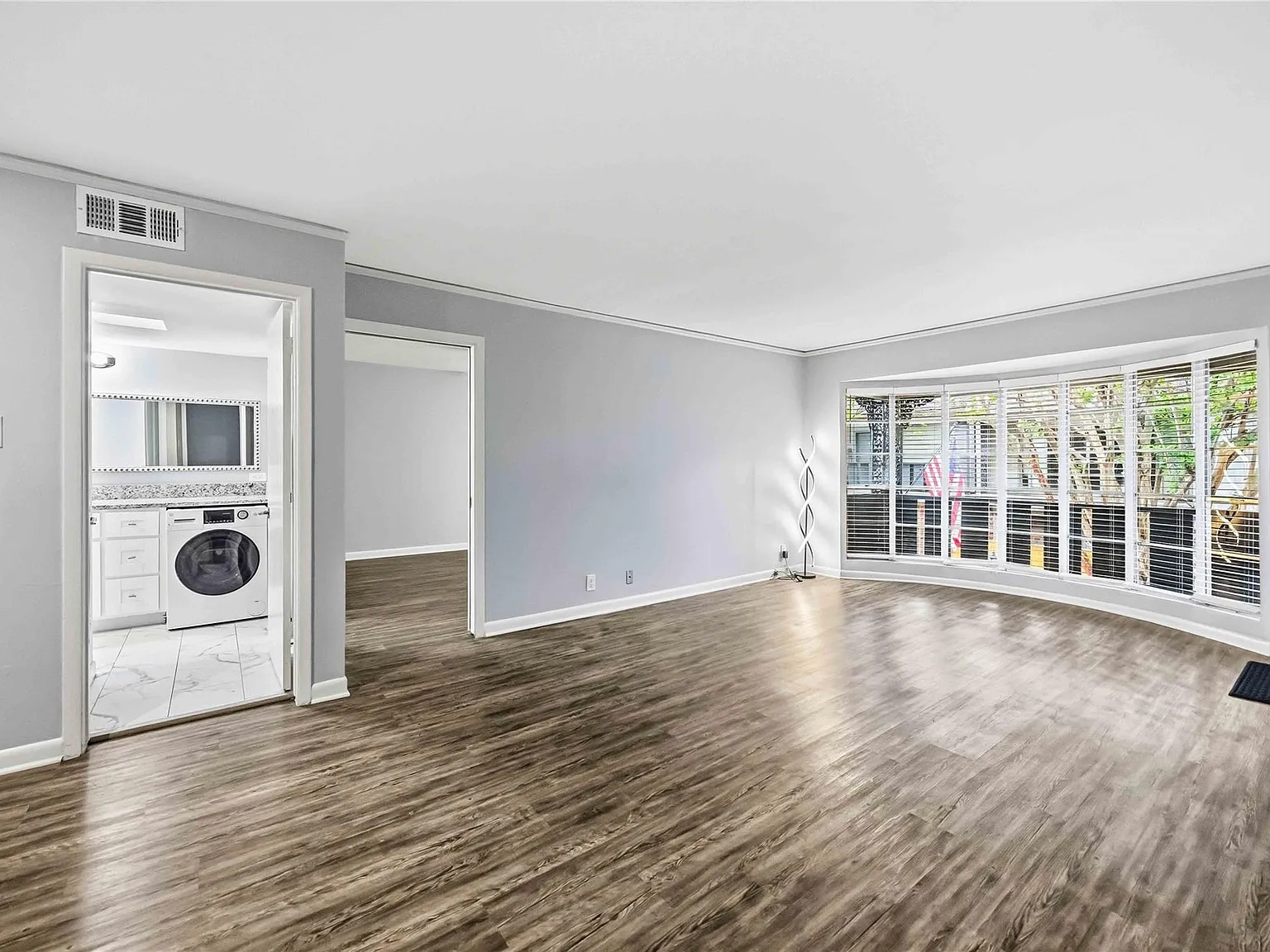 1 bed, 1.0 bath, 820 sqft, $1,400 — Photo 3