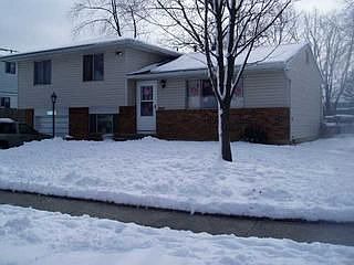 1st image of 3243 Valleywood Dr