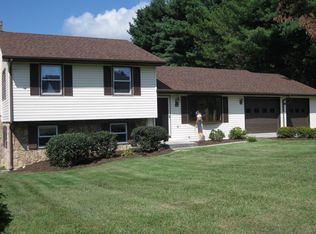 115 Henley Dr, Christiansburg, VA 24073