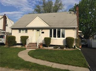 35 Cypress St, Carteret, NJ 07008