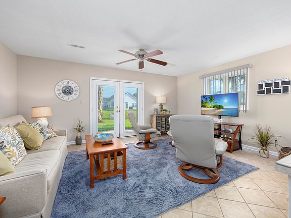 3rd image of 211 Double Eagle Dr. #D-1