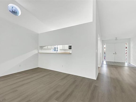 4th image of 812 102nd AVE N
