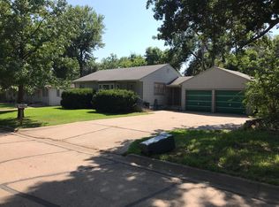1525 Jarvis Dr, Manhattan, KS 66502