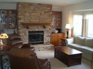 8550 S Shepard Ave, Oak Creek, WI 53154