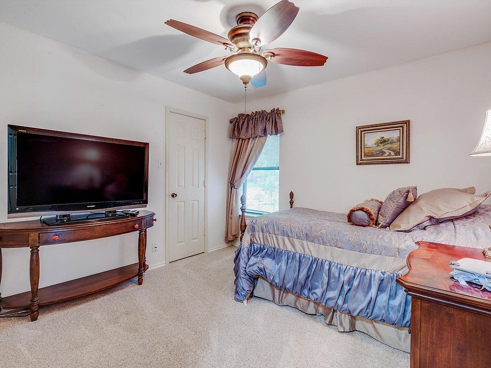 1st image of 662 Cribbs Dr