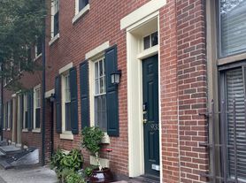 935 Lombard St, Philadelphia, PA
