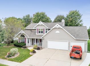 2134 Emerald Dr, Green Bay, WI 54311
