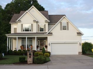 716 Plantation Dr, Hurricane, WV 25526