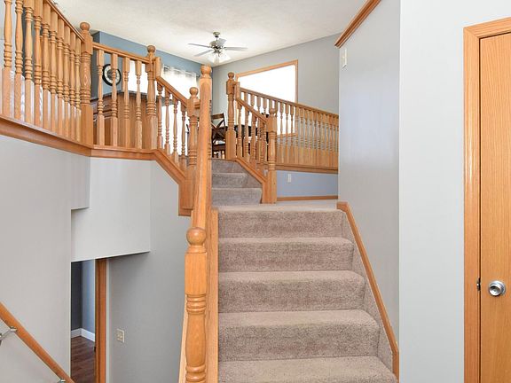 4th image of 38615 Henna Cir