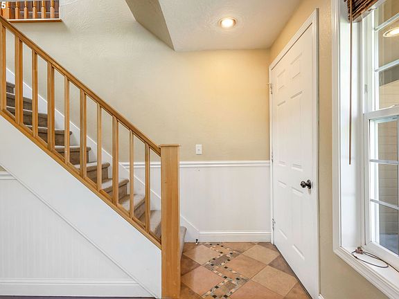 4th image of 19723 Buck Canyon Rd