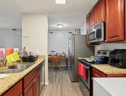 2 bed, 866 sqft, $1,475 — Photo 4