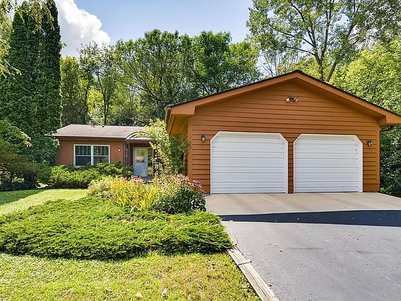 2nd image of 6223 Lynn Way