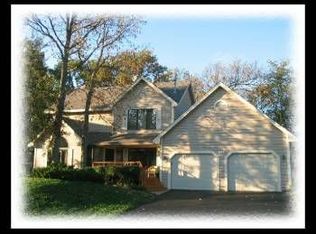 691 Brentwood Ln, Eagan, MN 55123