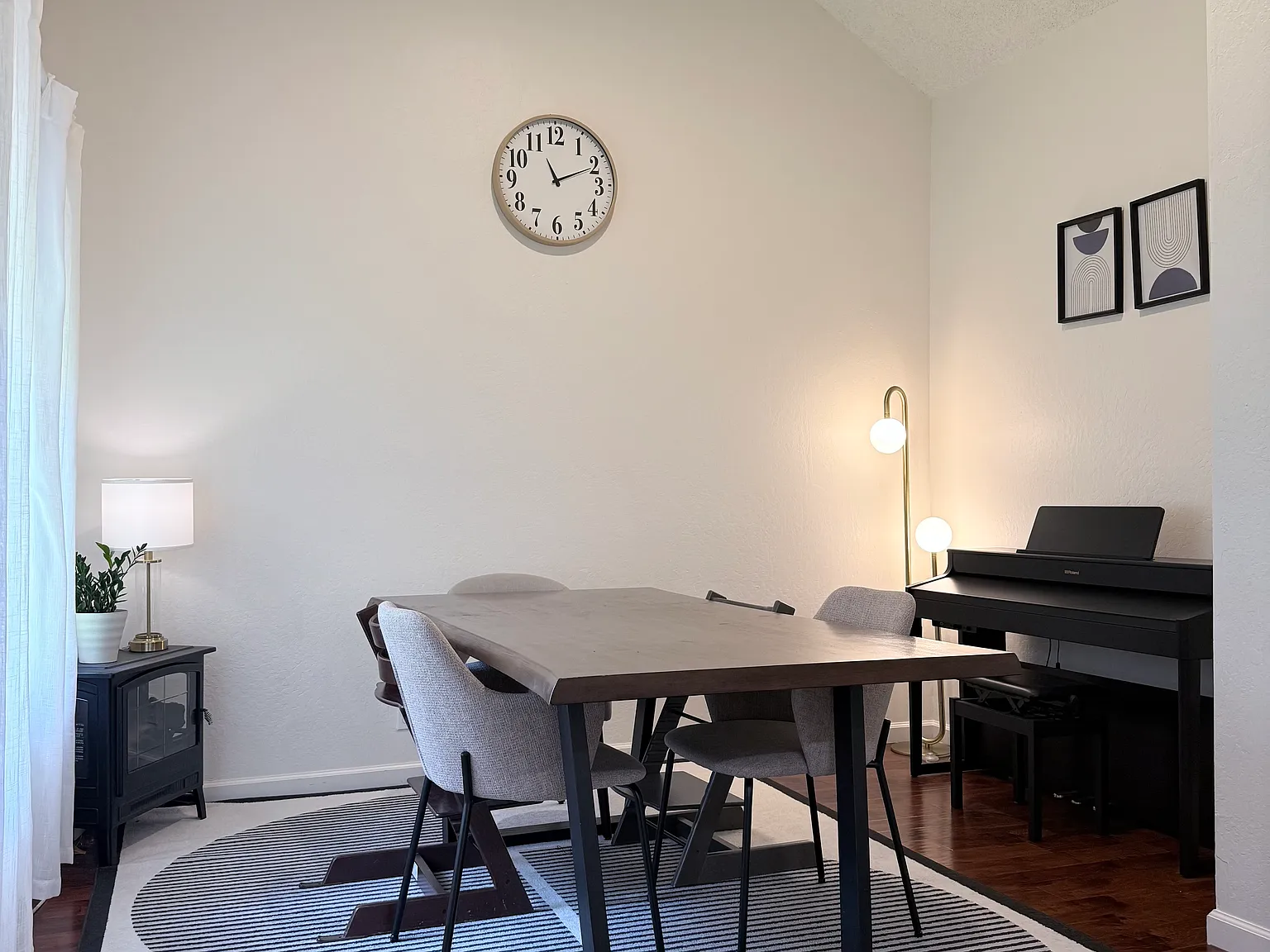 3 bed, 2.5 bath, 1419 sqft, $3,950 — Photo 4