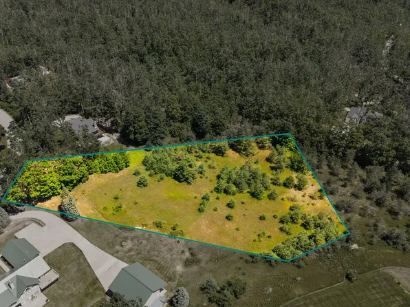 22 Sunshine Ln, Gaylord, MI 49735