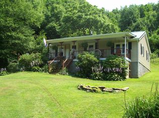 823 Roaring Fork Rd, Burnsville, NC 28714