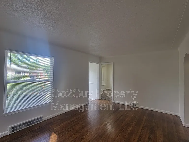 18934 Asbury Park — Photo 6
