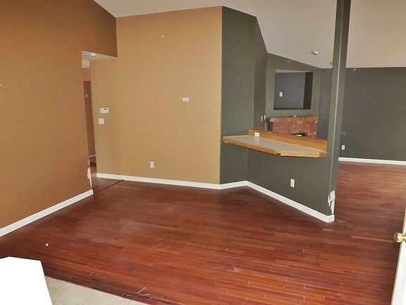 5th image of 16313 44th Ave E