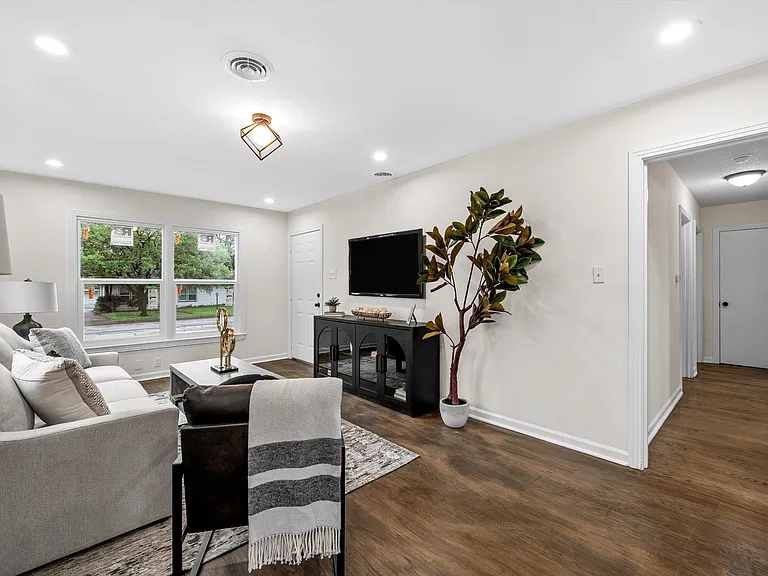 3621 Gorman Ave — Photo 7