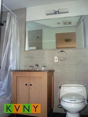 Rented by KVNY Soho | media 52