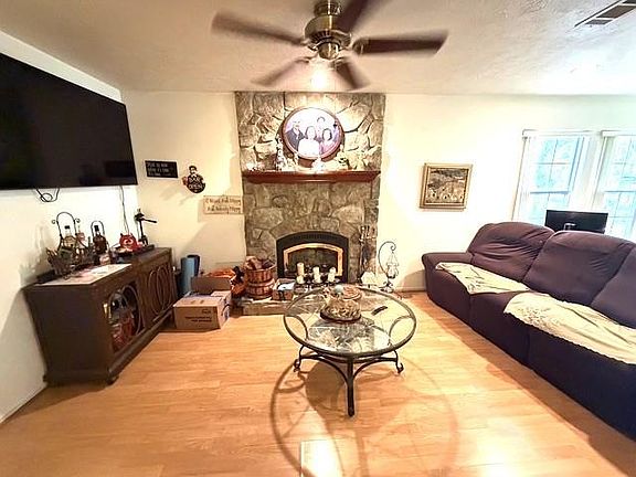 4th image of 3080 Lee Turner Rd