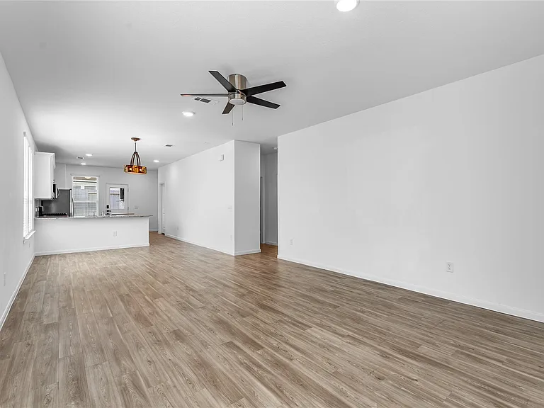 26370 Cedar Sedge Dr — Photo 10