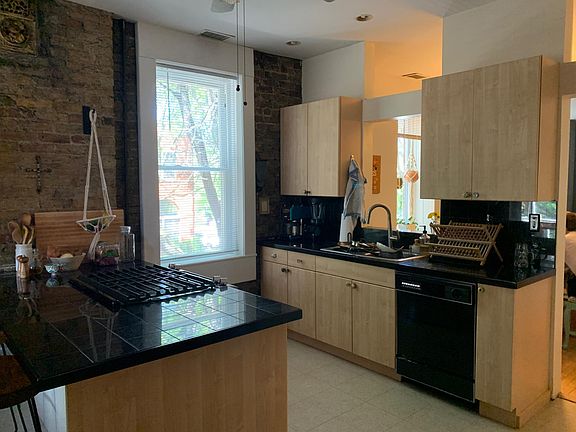 3rd image of 1222 N Damen Ave #2
