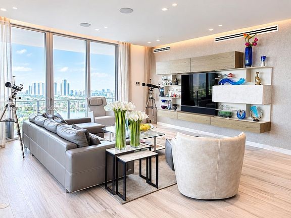 4th image of 17111 Biscayne Blvd Unit 2210