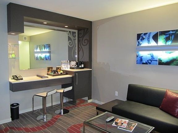 5th image of 207 5th Ave #958