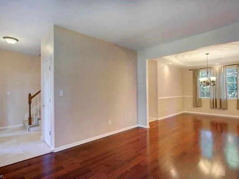 141 Baker Farm Dr — Photo 37
