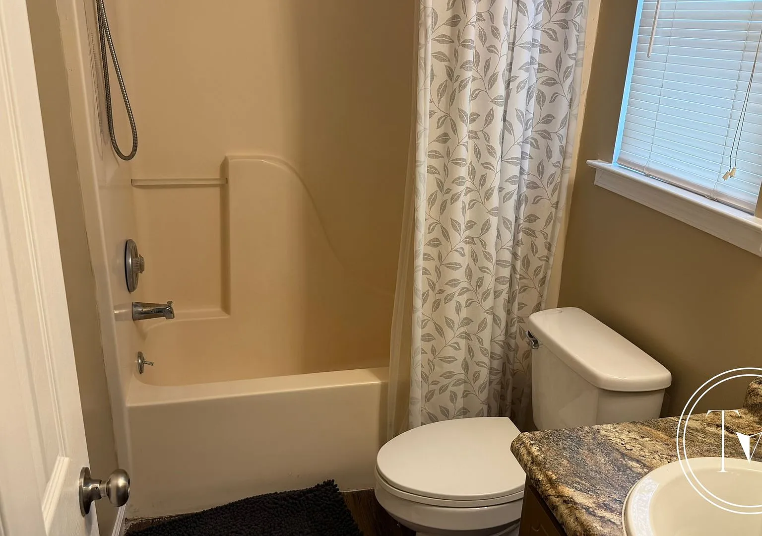 Charming 3-Bedroom Home in Smiley Woods! — Photo 4