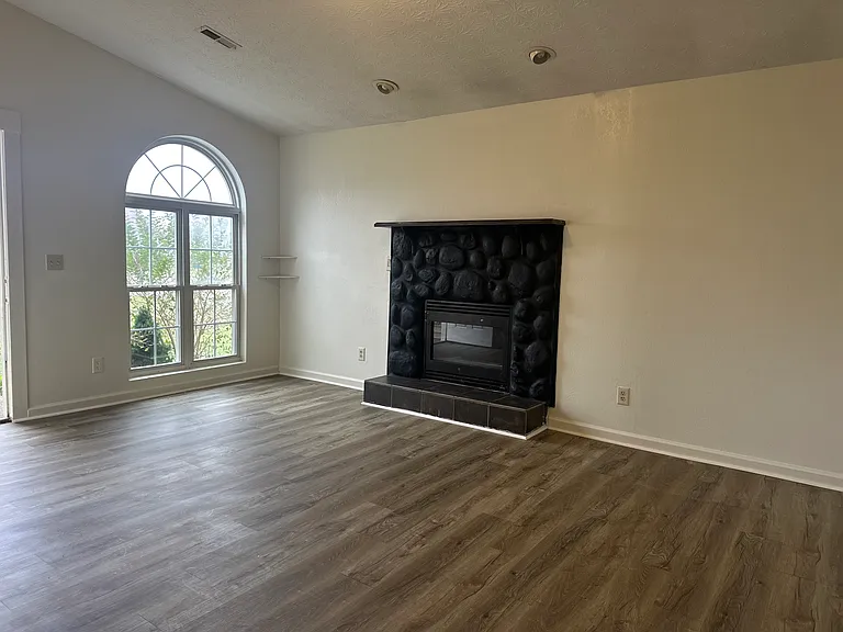 132 Tecumseh Dr — Photo 9