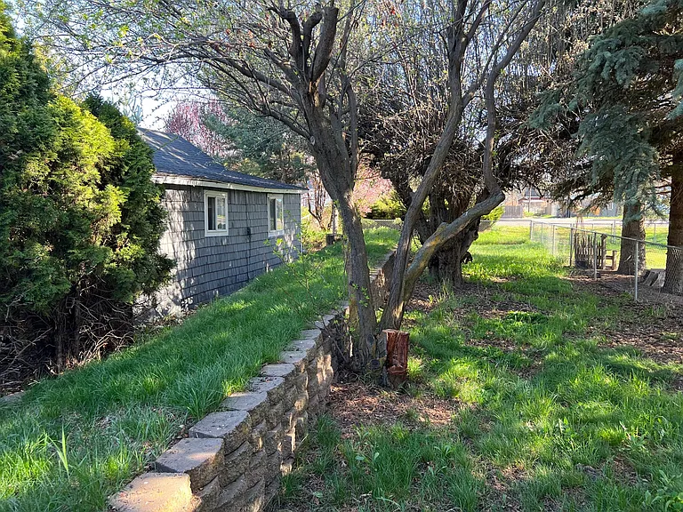 903 W 5th Ave — Photo 34