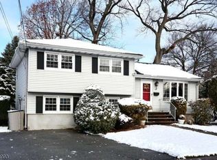 82 Kuhn Dr, Saddle Brook, NJ 07663