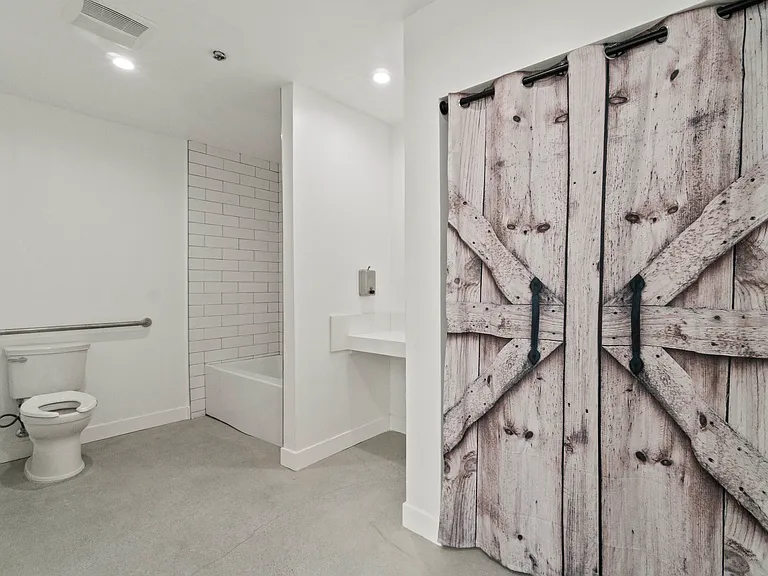 1901 S Pacific Ave #3 — Photo 5