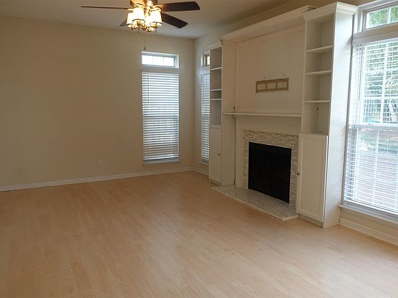 3rd image of 9 Birkdale Dr