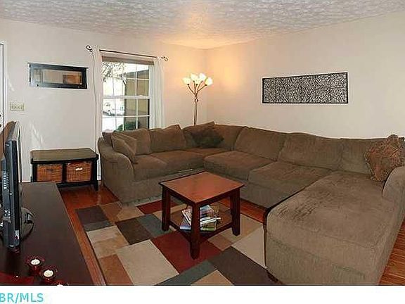 5th image of 689 Alta View Ct